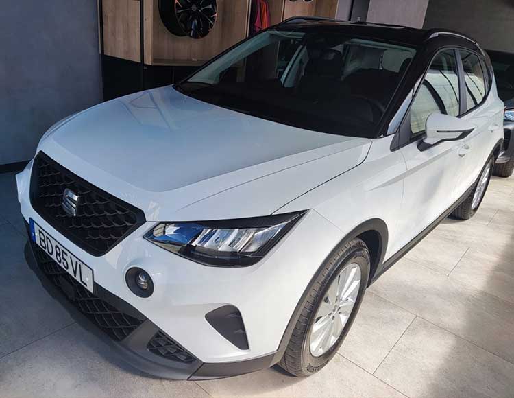 Open page Rent a 2023 Seat Arona in white with