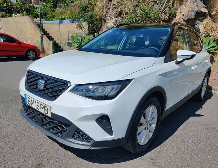 Rent a SEAT ARONA BM-15-PB White in Madeira