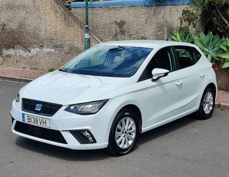 Rent a SEAT IBIZA BI-38-VH White