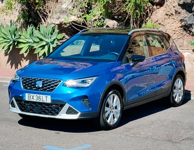 Rent SEAT ARONA Blue BX-36-LT Madeira