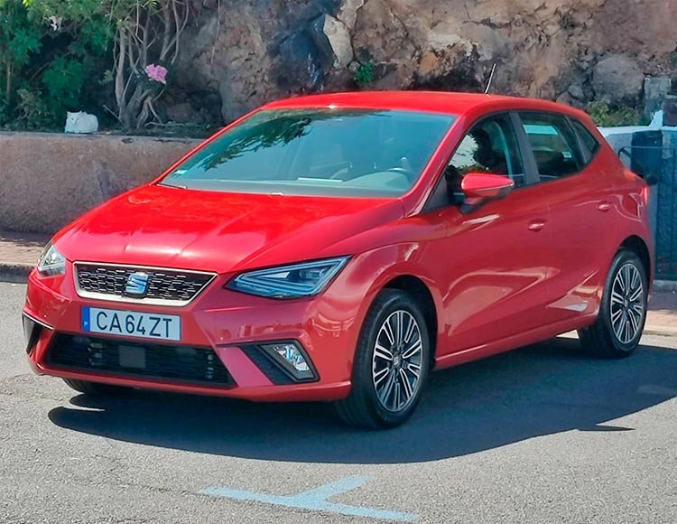 SEAT Ibiza AQ-99-UL - Red